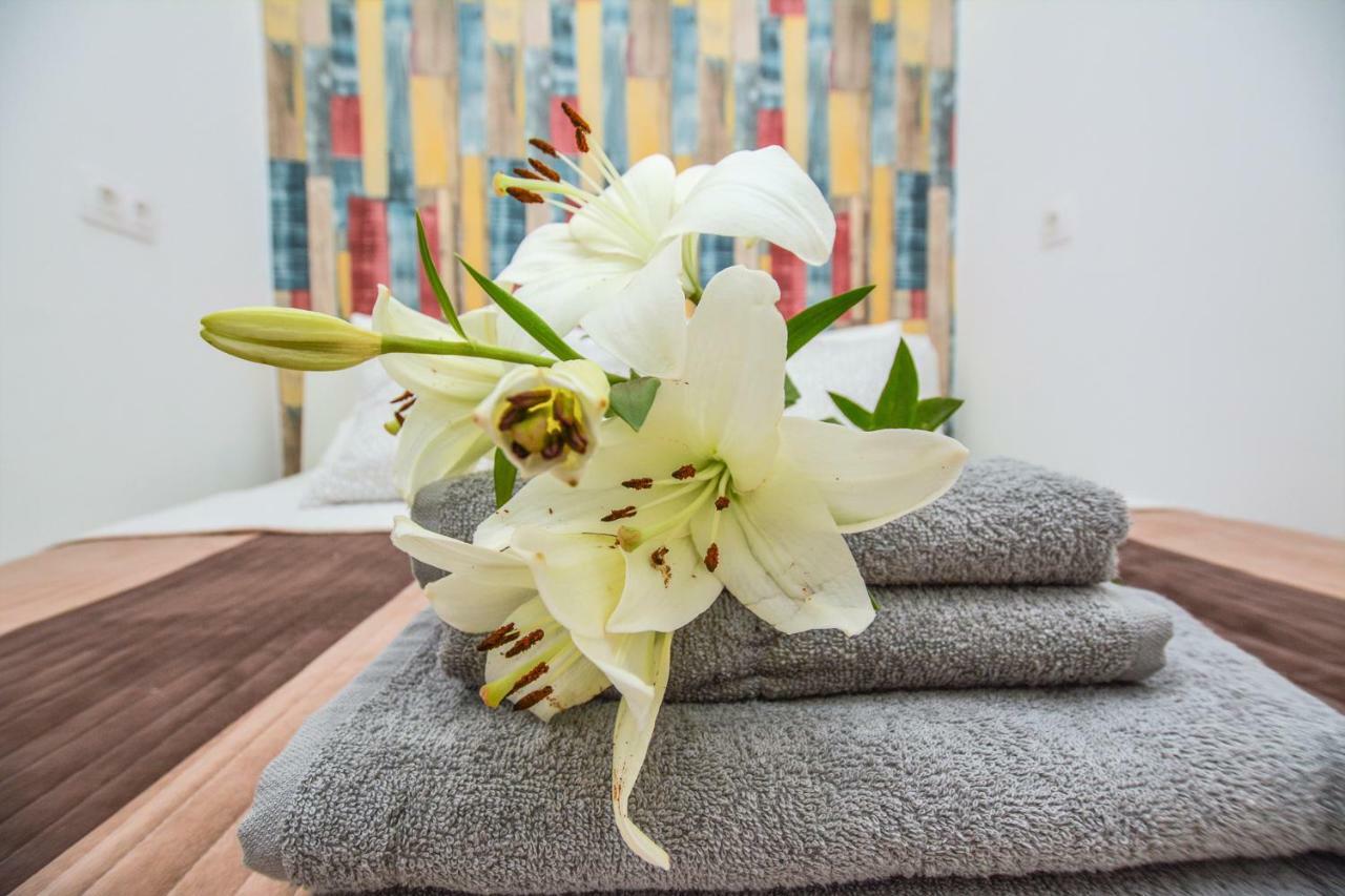 Timeless Apartment With Free Private Parking Budapest Exterior photo